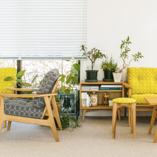 マルニ60のソファは、暮らしに合わせ自由自在にできる。